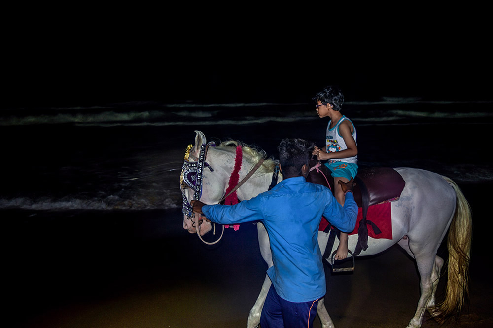 Beach Or Life: Photo Series By Indian Photographer Soumyabrata Roy